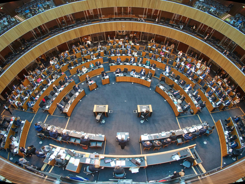 .parlament