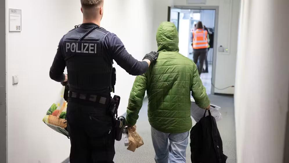 APA-Images / dpa / Boris Roessler