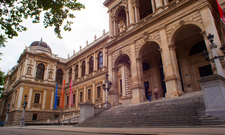 Austria now news + canva